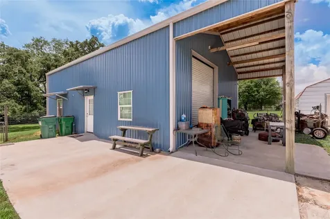 1014 N Shipp Street Madisonville TX 77864