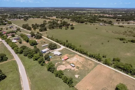 1014 N Shipp Street Madisonville TX 77864