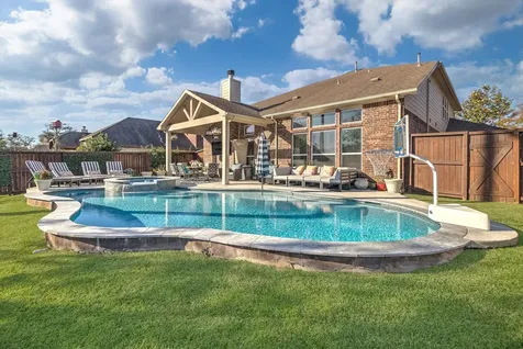 209 Meadow Ridge Way Clute TX 77531