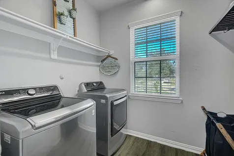 209 Meadow Ridge Way Clute TX 77531