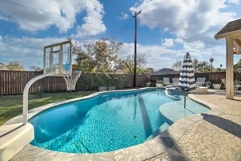 209 Meadow Ridge Way Clute TX 77531