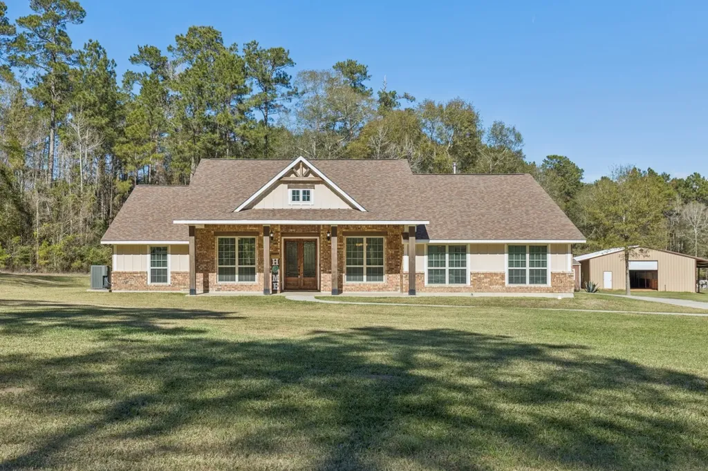 118 Roosevelt Street Shepherd TX 77371