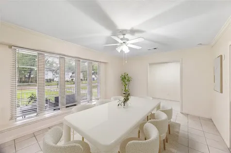 7511 Theisswood Road Spring TX 77379