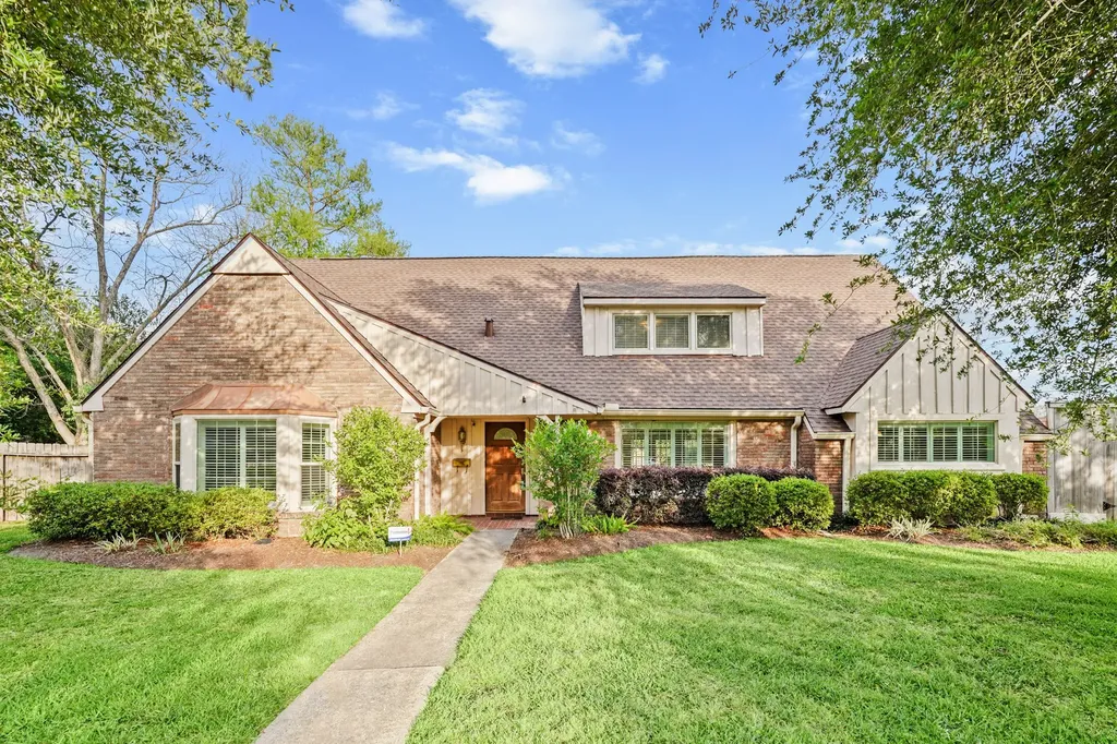 8003 Twin Hills Drive Houston TX 77071