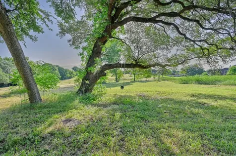2917 Twisted Oak Drive Brenham TX 77833