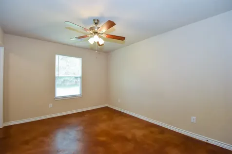 1105 Parkhurst Avenue B Cleveland TX 77327