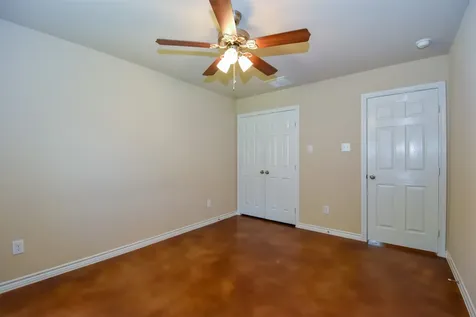 1105 Parkhurst Avenue B Cleveland TX 77327