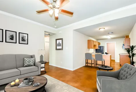 1105 Parkhurst Avenue B Cleveland TX 77327