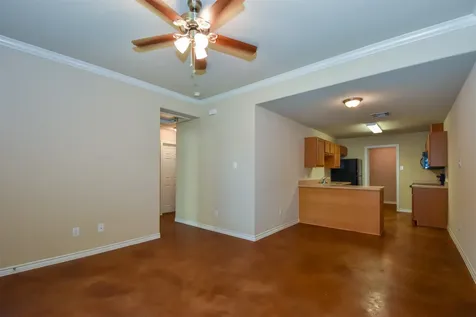 1105 Parkhurst Avenue B Cleveland TX 77327