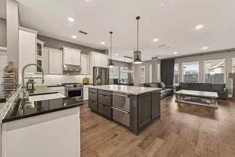 718 Sundance Glen Way Richmond TX 77406