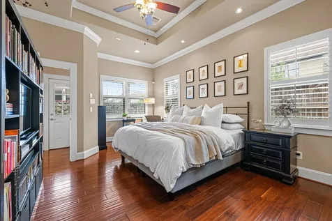 1610 Du Barry Lane Houston TX 77018