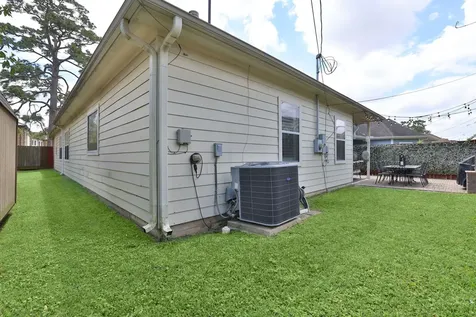 1610 Du Barry Lane Houston TX 77018