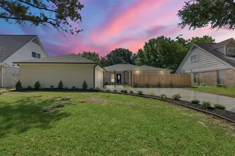 2207 Crystal Hills Drive Houston TX 77077