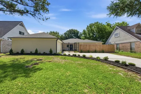 2207 Crystal Hills Drive Houston TX 77077