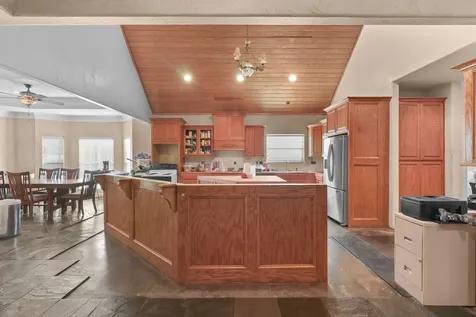 4515 Ridgewood Street Beaumont TX 77708