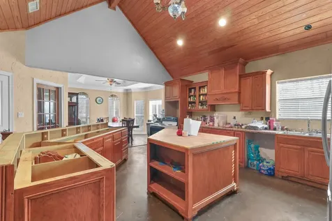 4515 Ridgewood Street Beaumont TX 77708