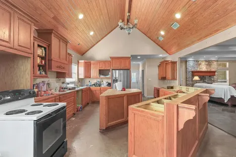 4515 Ridgewood Street Beaumont TX 77708