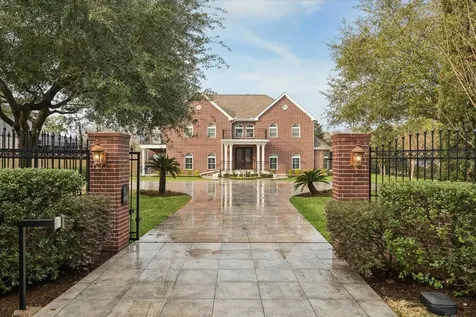9206 Westview Drive Houston TX 77055