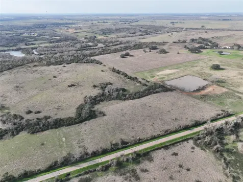 000 Schindler Road Alleyton TX 78935