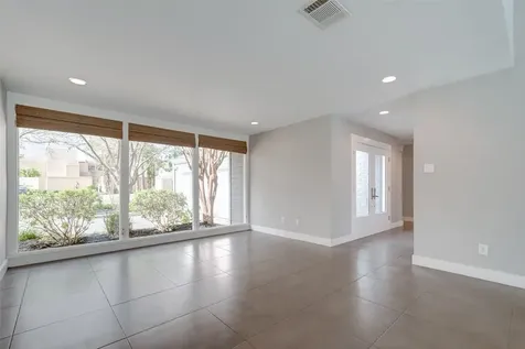 1107 Stoney Hill Houston TX 77077