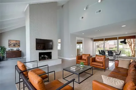 1107 Stoney Hill Houston TX 77077