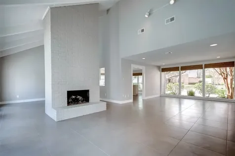 1107 Stoney Hill Houston TX 77077