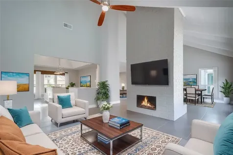 1107 Stoney Hill Houston TX 77077