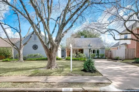 1107 Stoney Hill Houston TX 77077
