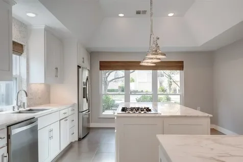 1107 Stoney Hill Houston TX 77077