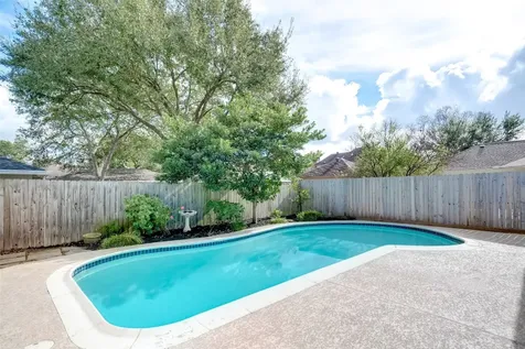 1107 Stoney Hill Houston TX 77077