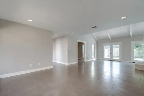 1107 Stoney Hill Houston TX 77077