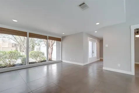 1107 Stoney Hill Houston TX 77077