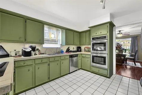 5619 Spanish Oak Drive Houston TX 77066