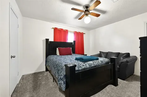 5619 Spanish Oak Drive Houston TX 77066