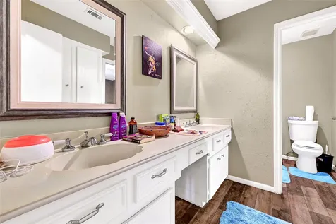 5619 Spanish Oak Drive Houston TX 77066