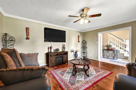 5619 Spanish Oak Drive Houston TX 77066