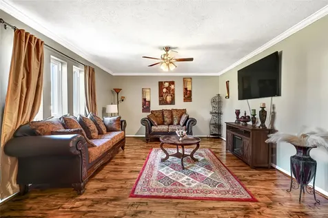 5619 Spanish Oak Drive Houston TX 77066