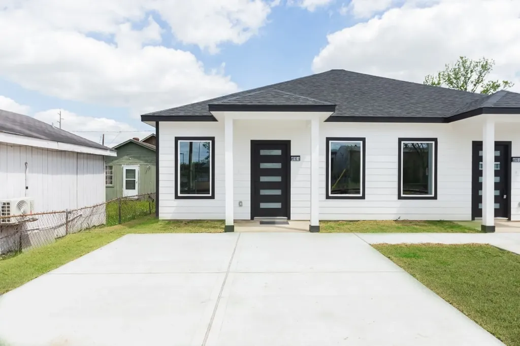 6513 Avenue B A Houston TX 77011