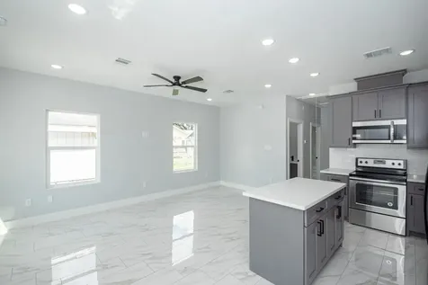 6513 Avenue B A Houston TX 77011