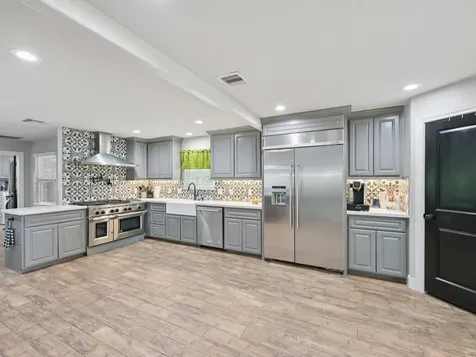 18611 Point Lookout Drive Nassau Bay TX 77058