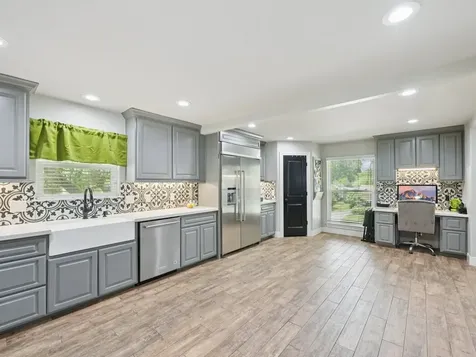 18611 Point Lookout Drive Nassau Bay TX 77058