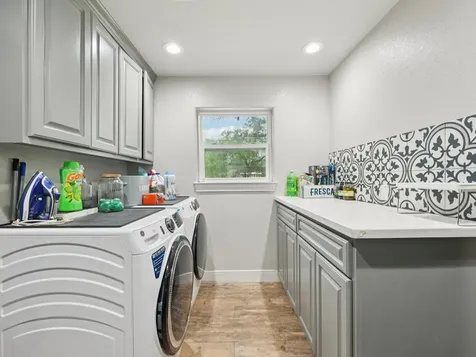 18611 Point Lookout Drive Nassau Bay TX 77058