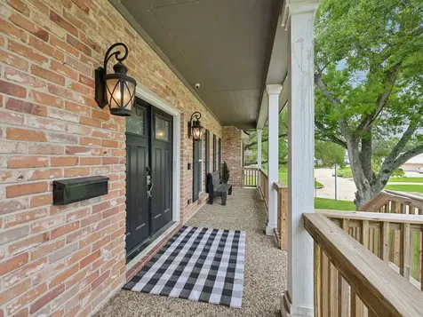 18611 Point Lookout Drive Nassau Bay TX 77058