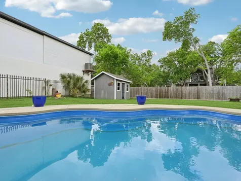 18611 Point Lookout Drive Nassau Bay TX 77058