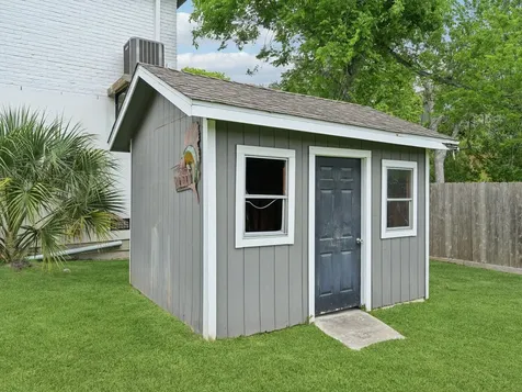 18611 Point Lookout Drive Nassau Bay TX 77058