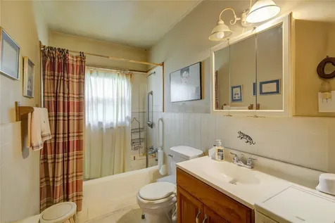 3514 Commerce Street Damon TX 77430