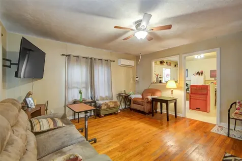 3514 Commerce Street Damon TX 77430