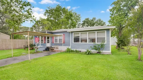 3514 Commerce Street Damon TX 77430