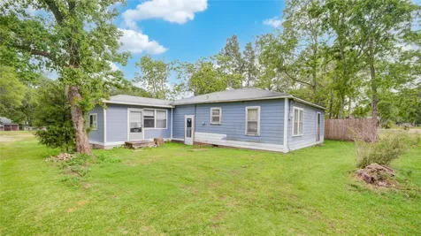 3514 Commerce Street Damon TX 77430