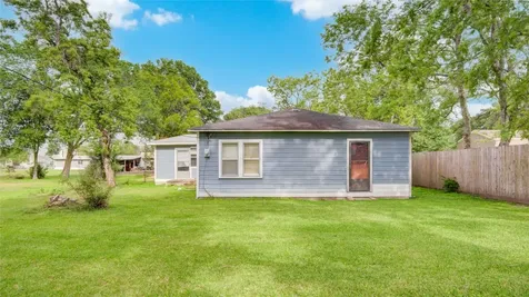 3514 Commerce Street Damon TX 77430